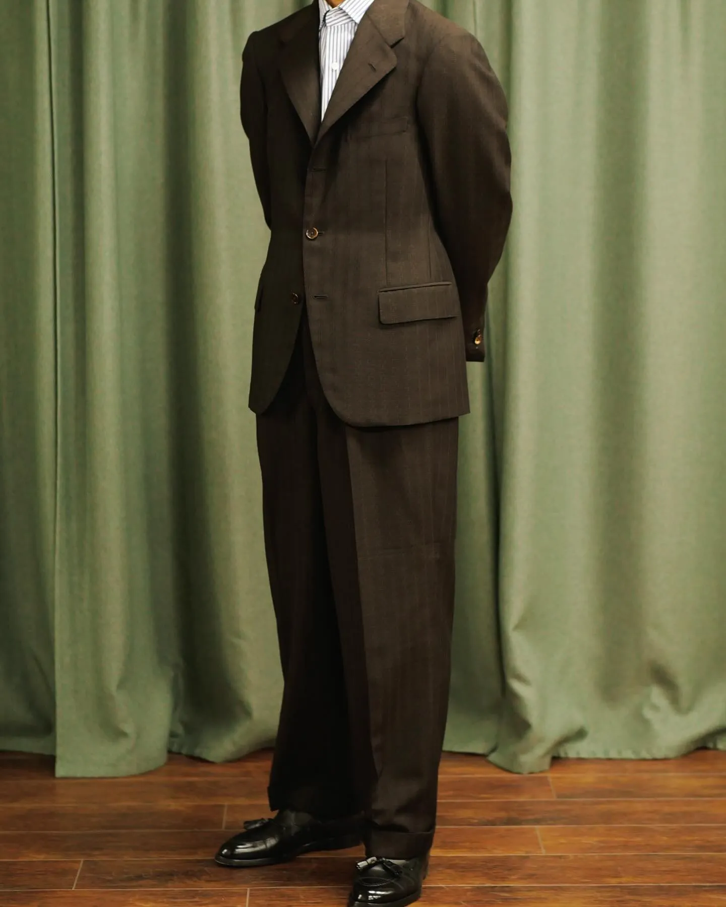 JIZI'S ORDER SUITS